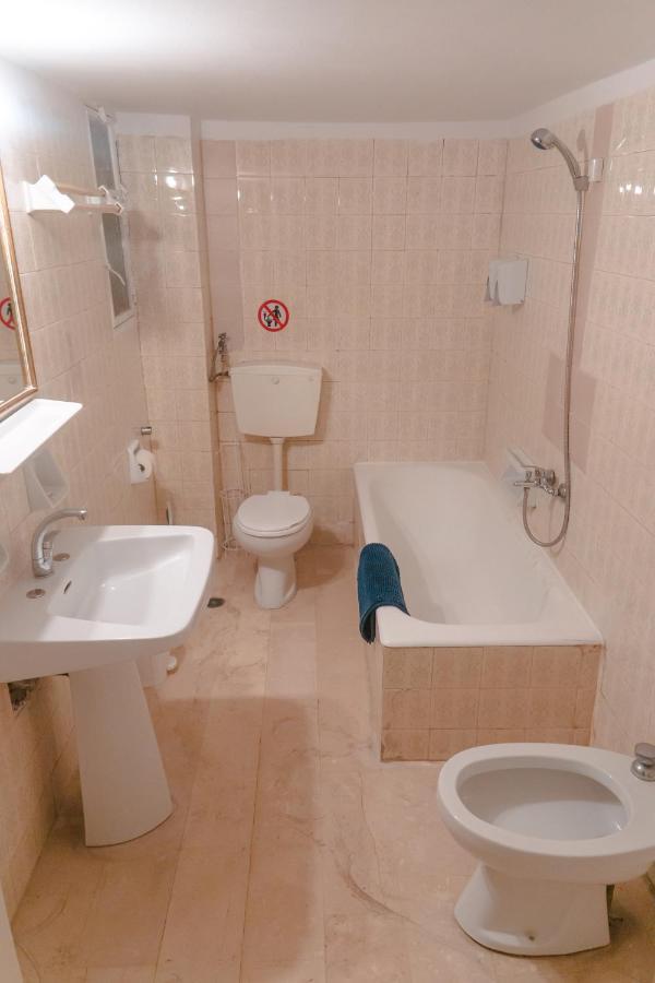 Apartment In Center Of Athènes Extérieur photo
